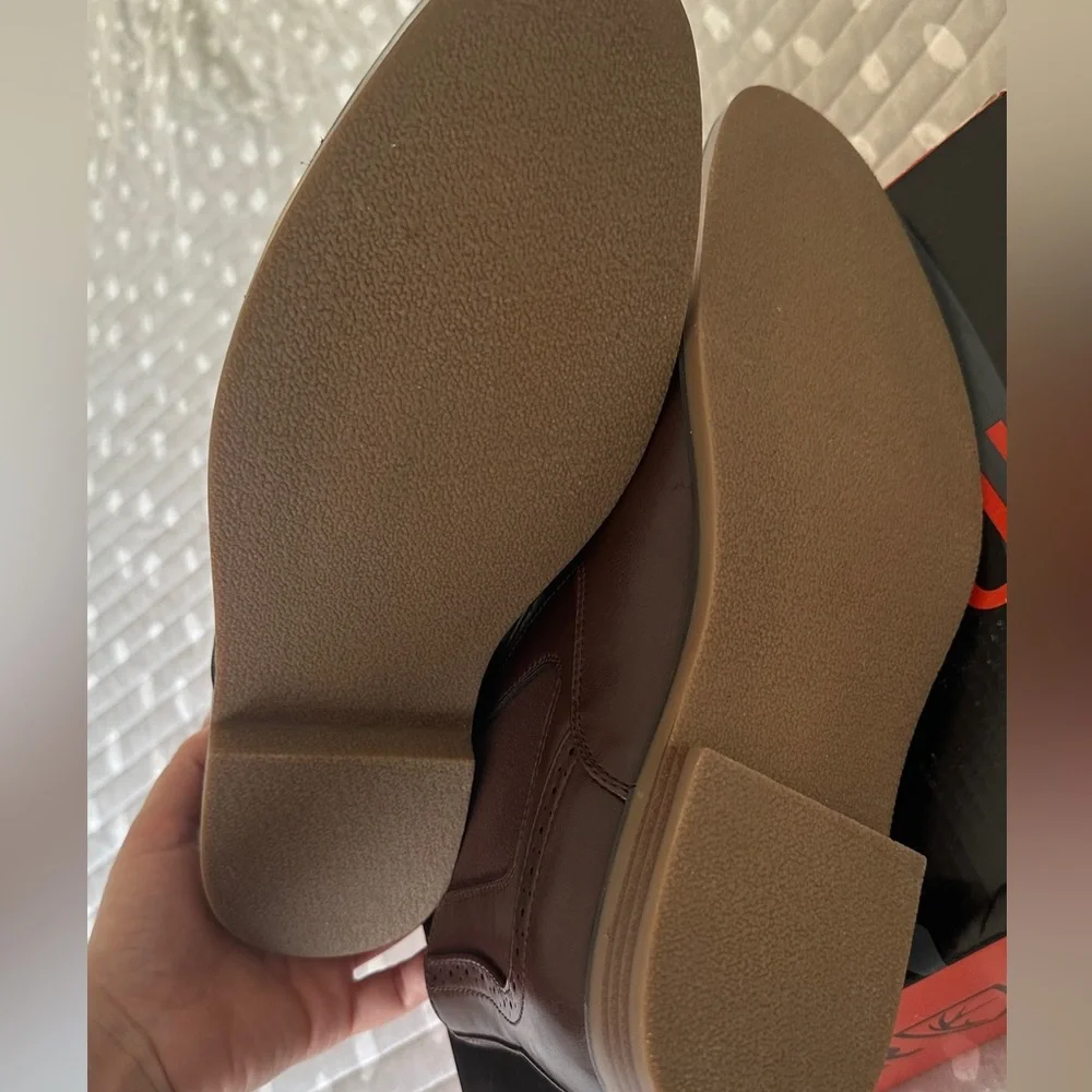 NIB Men's Mikey Dress Comfort Chelsea Boot - Picture 6 of 9